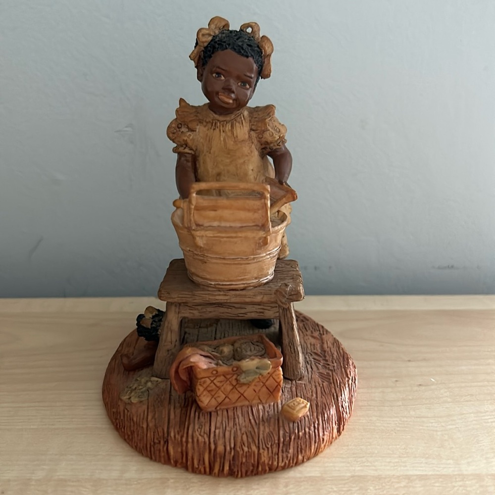 Vintage Miss Martha’s Collection ‘Patsy- ‘clean Clothes for Dolly’ figurine.